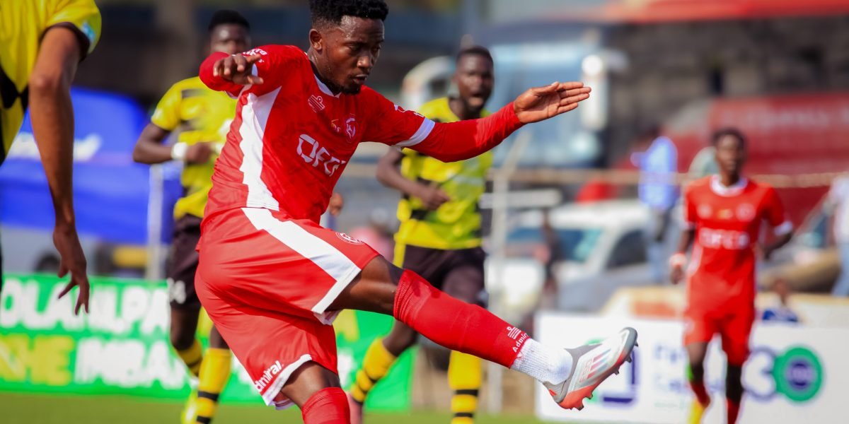 Chikumbutso Salima shoots at goal during Bullets’ 3-0 win over Dedza Dynamos at Kamuzu Stadium