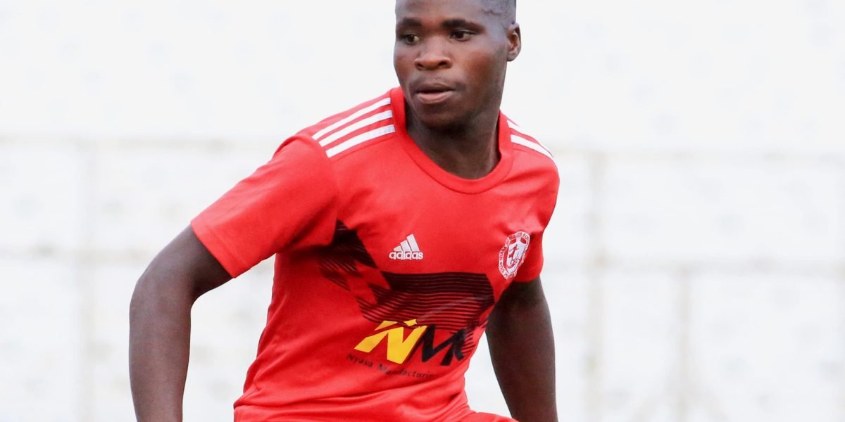 Emmanuel Saviel scored a brace as Nyasa Big Bullets Reserves beat Changalume Barracks 5-1 to go top of the ThumbsUp Southern Region Football League