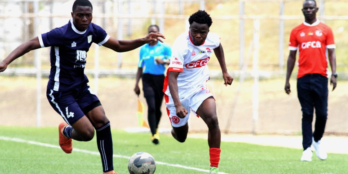 FCB Nyasa Big Bullets' Mischeck Billiat in action against Nyambadwe United at Kamuzu Stadium