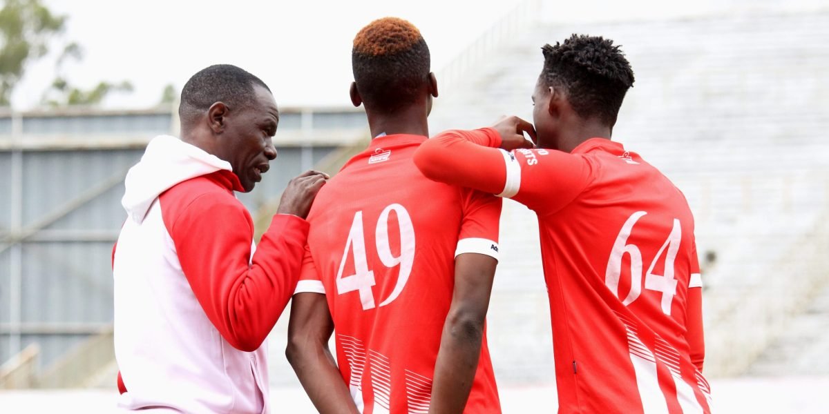 FCB Nyasa Big Bullets Reserves head coach Heston Munthali with forwards Movic Banda and Hadji Steven