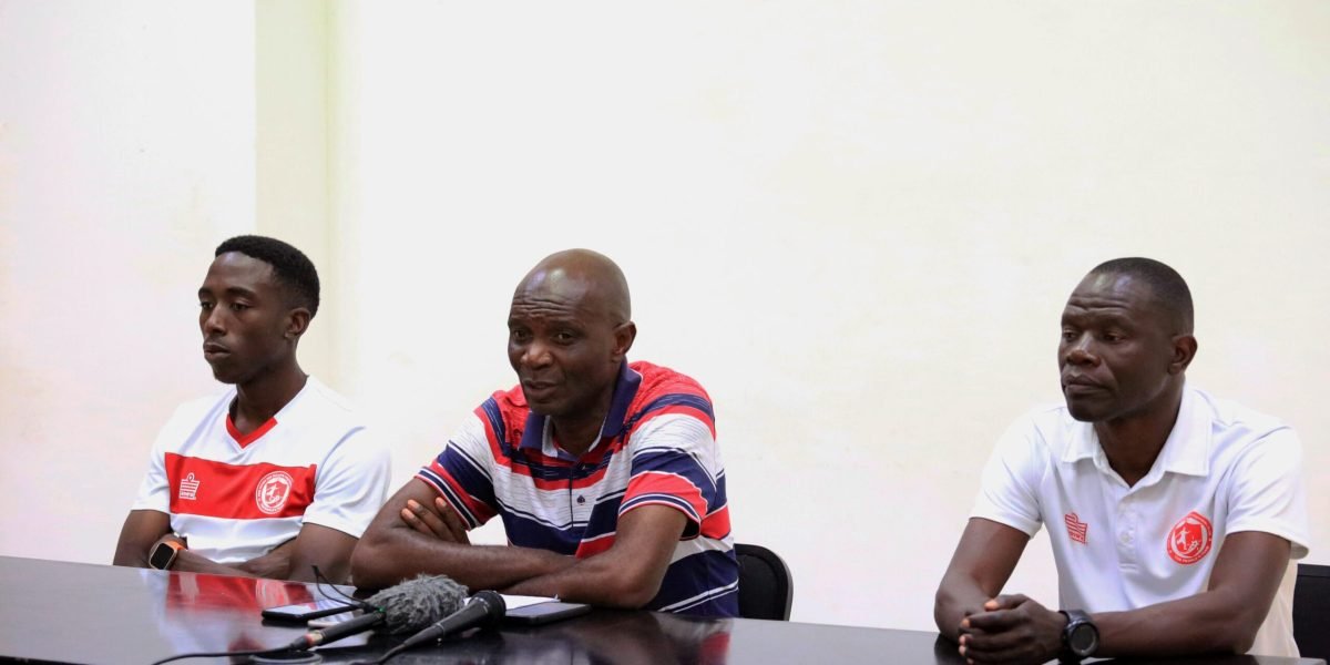 FCB Nyasa Big Bullets head coach Kalisto Pasuwa flanked by assistant coach Heston Munthali and captain Precious Sambani
