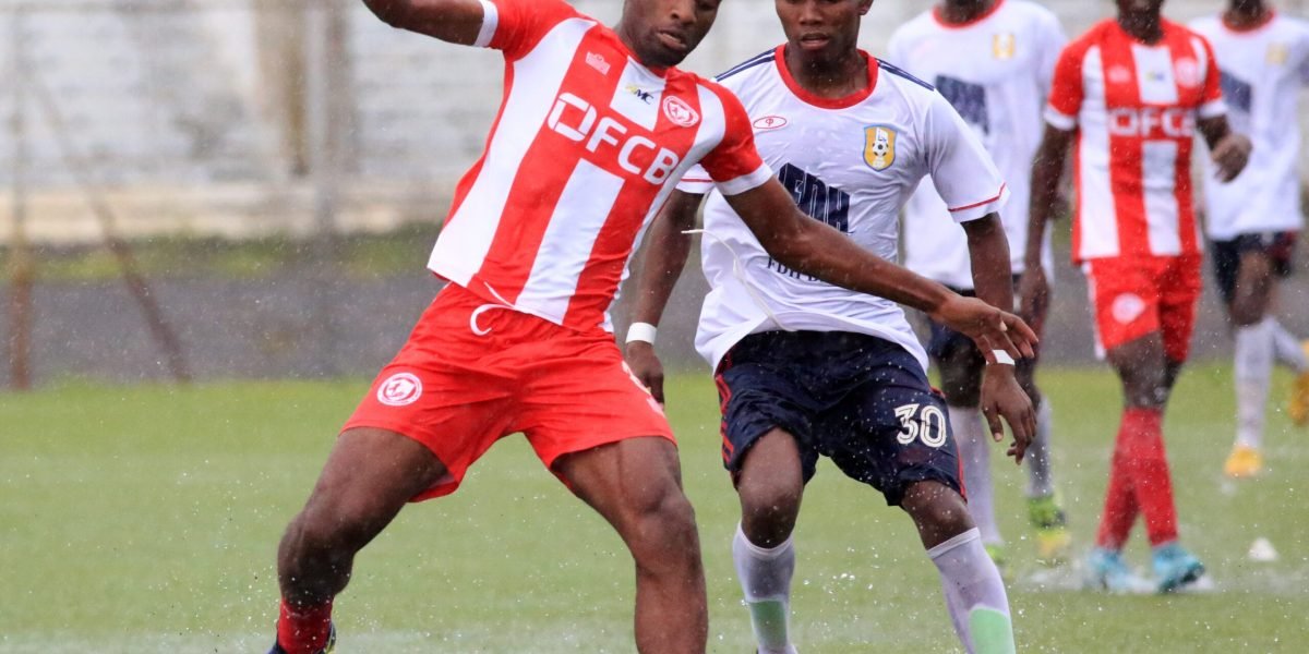 FCB Nyasa Big Bullets played under a heavy downpour at Kamuzu Stadium on Sunday afternoon