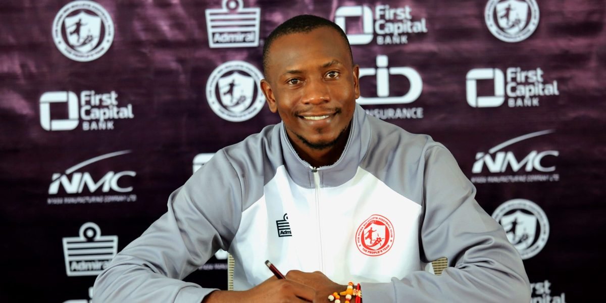 Goalkeeper Clever Mkungula has signed a two-year contract extension with FCB Nyasa Big Bullets