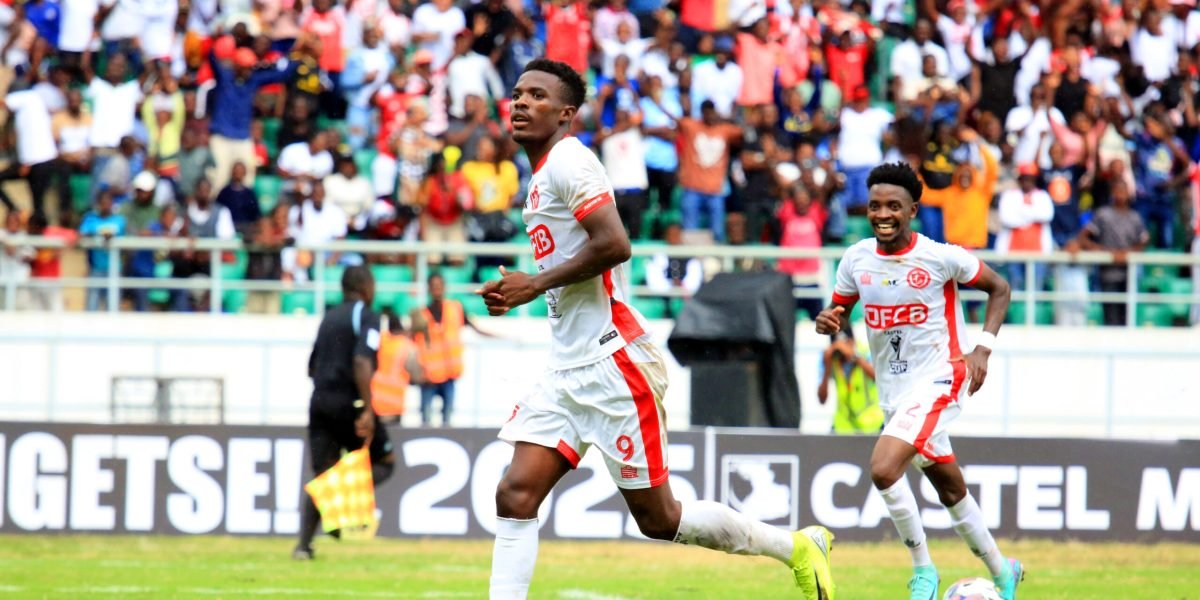 Hassan Kajoke scored a brace as FCB Nyasa Big Bullets defeated Goshen City Dedza Dynamos 2-0 to clinch the Castel Challenge Cup