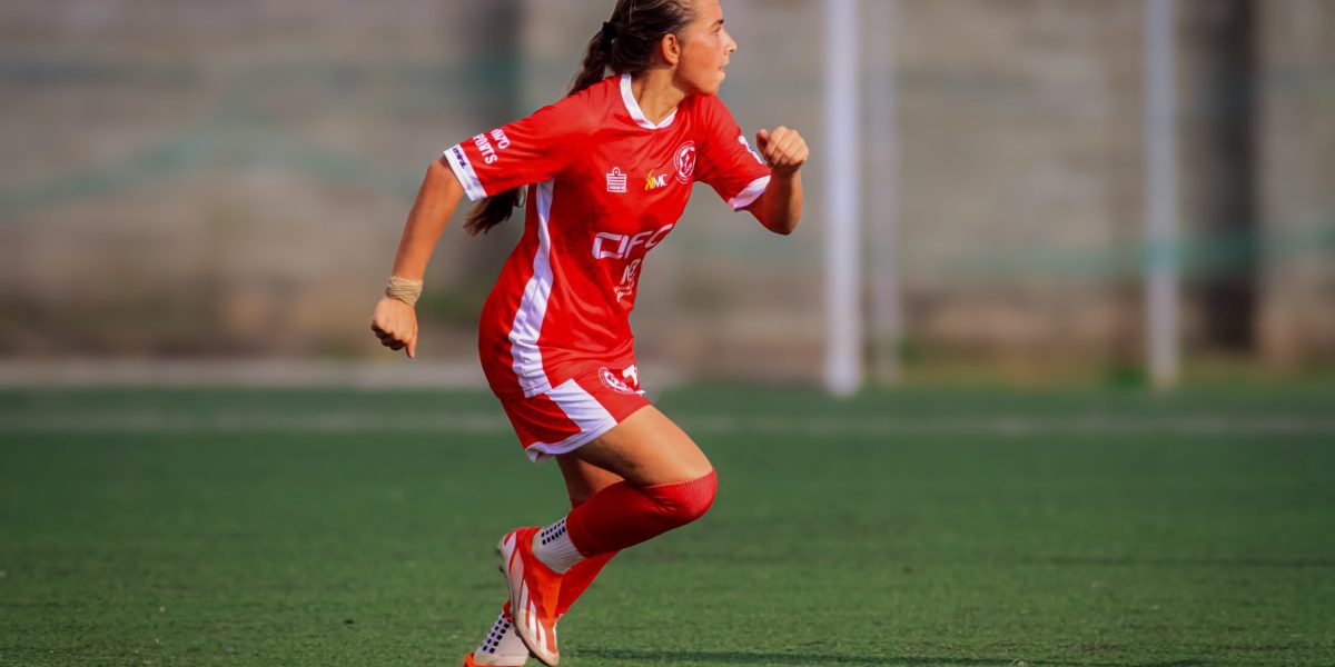 Ioulia Yiannakis in full flight for FCB Nyasa Big Bullets Women. Photo by Kimpho Loka (1)