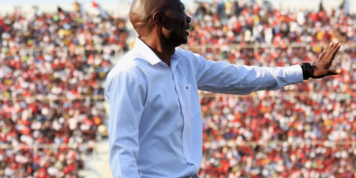 Kalisto Pasuwa reached the FDH Bank Cup semifinals for a third consecutive year as FCB Nyasa Big Bullets defeated Civil Service United 1-0 at Kamuzu Stadium on Sunday