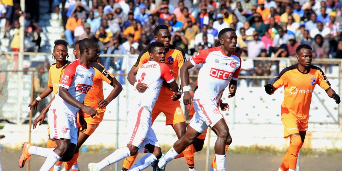 Mighty Mukuru Wanderers and FCB Nyasa Big Bullets shared the spoils in the Blantyre derby with a goalless draw in the TNM Super League at Kamuzu Stadium