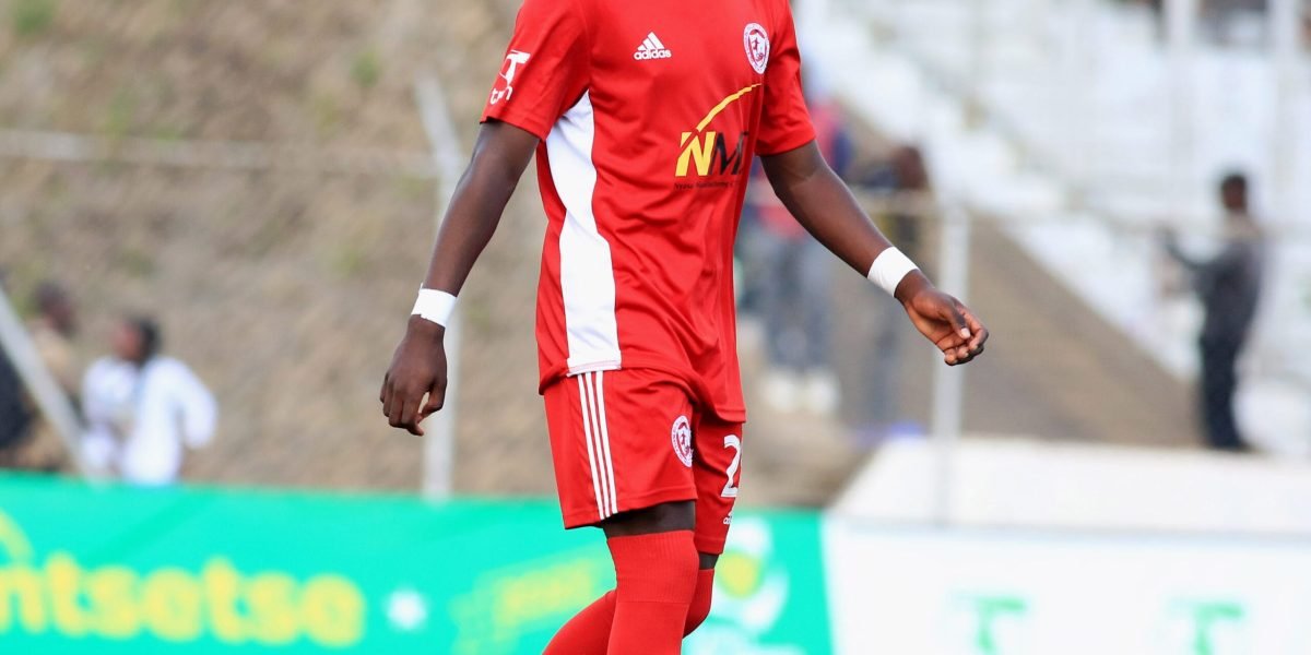 Nyasa Big Bullets midfielder Patrick Mwaungulu called for senior Flames