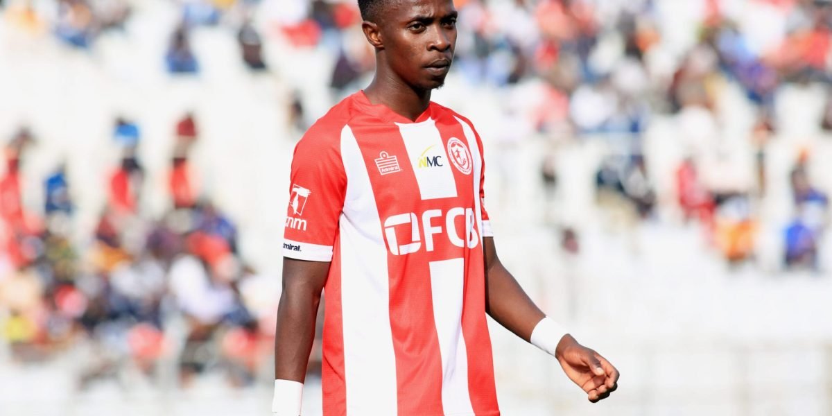 Patrick Mwaungulu pulled a musicle as FCB Nyasa Big defeated Civil Service United 3-2 in the TNM Super League at Kamuzu Stadium