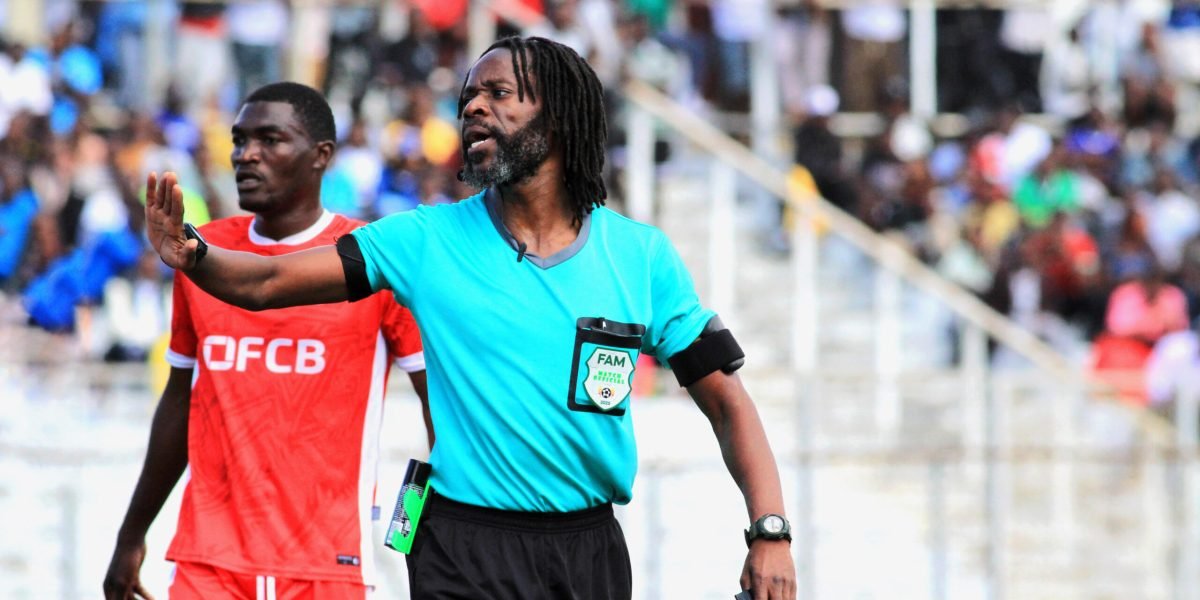 Referee Mwayi Msungama on duty during the FCB Nyasa Big Bullets 2-1 win over Silver Strikers