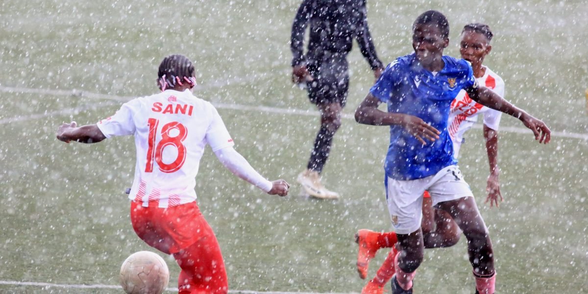 The match between FCB Nyasa Big Bullets Women and Ndirande Stars in the Goshen-FAM Women's Southern Region League was disrupted by heavy rains at the Mpira Stadium